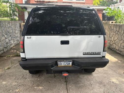 White 1996 Chevrolet Tahoe Base