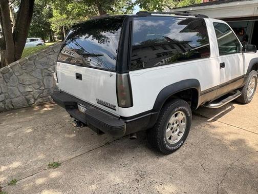 White 1996 Chevrolet Tahoe Base