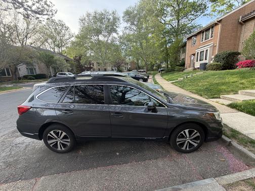 Gray 2019 Subaru Outback 3.6R Limited