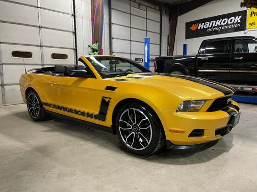 2012 Ford Mustang V6