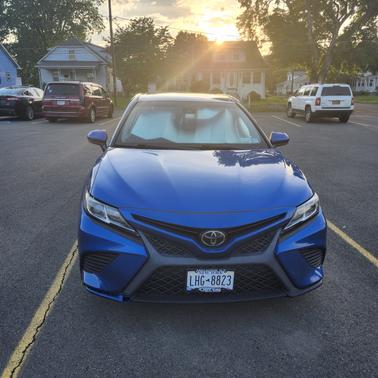 Blue 2019 Toyota Camry SE