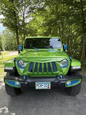 Green 2020 Jeep Wrangler Unlimited Sahara
