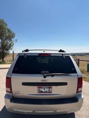 Beige 2008 Jeep Grand Cherokee Laredo