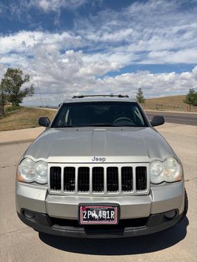 Beige 2008 Jeep Grand Cherokee Laredo