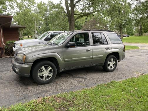 Photo 1 of 9 of 2005 Chevrolet Trailblazer LT