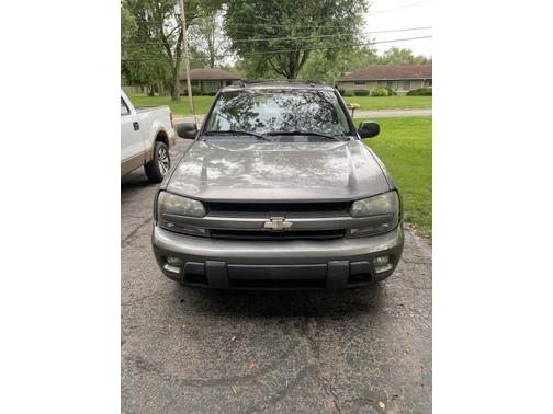 Photo 2 of 9 of 2005 Chevrolet Trailblazer LT