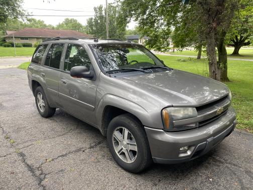 Photo 3 of 9 of 2005 Chevrolet Trailblazer LT