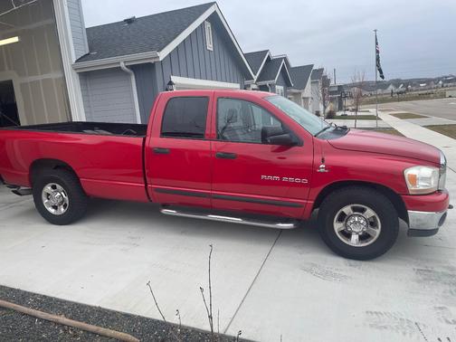 2006 Dodge Ram 2500 SLT Quad Cab