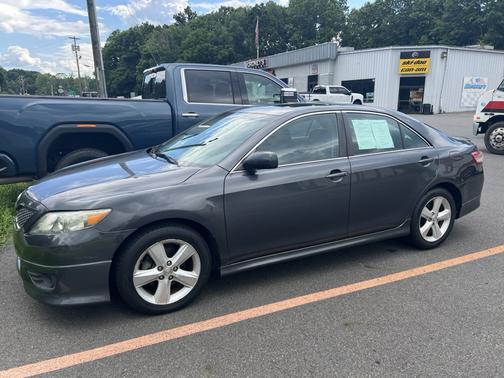 Gray 2011 Toyota Camry SE