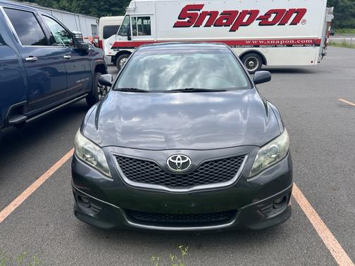 Gray 2011 Toyota Camry SE