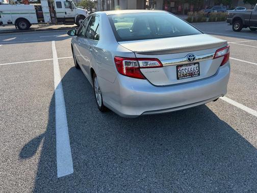 Silver 2014 Toyota Camry Hybrid XLE