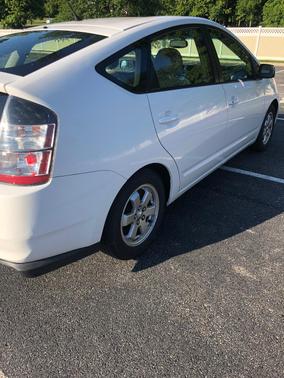 White 2005 Toyota Prius Base
