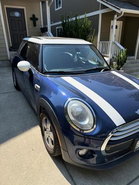 Blue 2015 MINI Hardtop Cooper