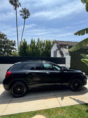 Black 2019 Mercedes-Benz GLA 250 4MATIC