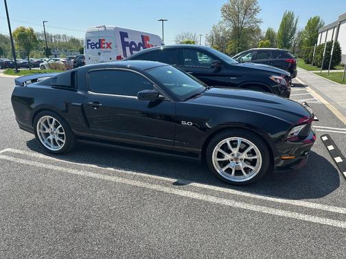 Black 2011 Ford Mustang GT Premium