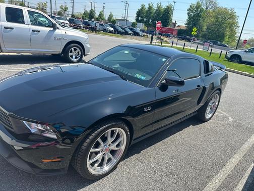 Black 2011 Ford Mustang GT Premium