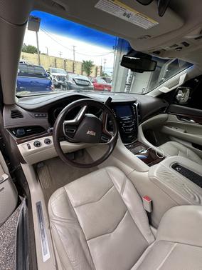 2016 Cadillac Escalade ESV Luxury