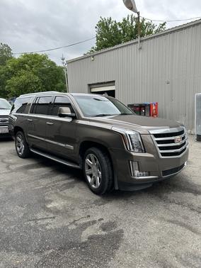 2016 Cadillac Escalade ESV Luxury