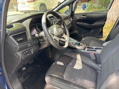 2023 Nissan Leaf S