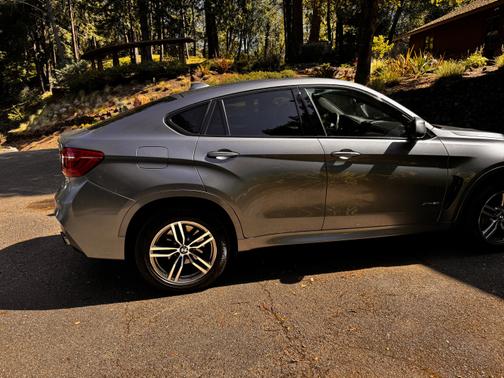 2016 BMW X6 xDrive50i
