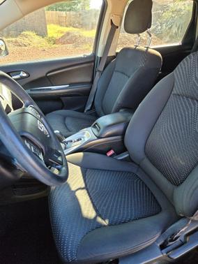 Red 2016 Dodge Journey SE