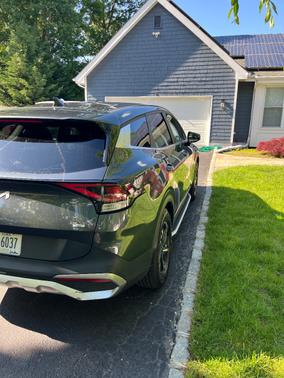 Gray 2023 Kia Sportage Hybrid LX