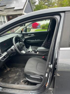 Gray 2023 Kia Sportage Hybrid LX