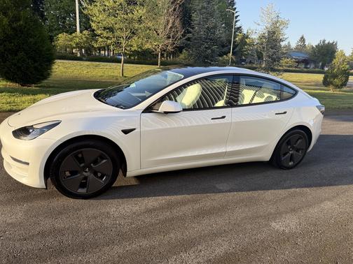 2023 Tesla Model 3 Base