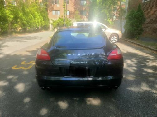 2011 Porsche Panamera 4S
