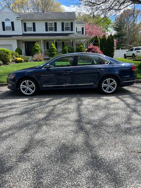 Blue 2013 Volkswagen Passat 3.6 SEL Premium