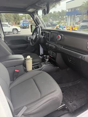 White 2021 Jeep Gladiator Sport S