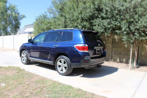 Blue 2011 Toyota Highlander Limited