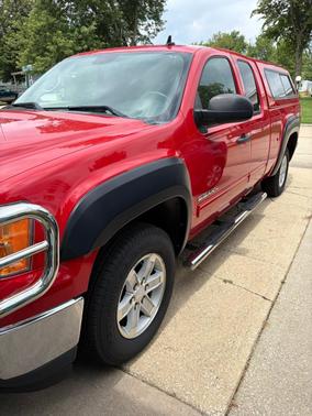 Red 2013 GMC Sierra 1500 SLE1