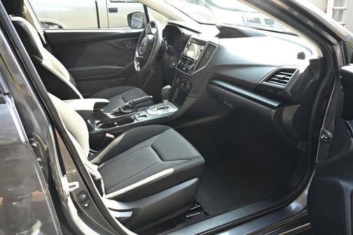 2019 Subaru Impreza 2.0i
