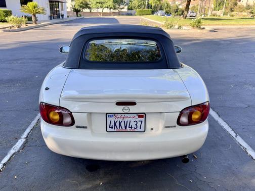 1999 Mazda MX-5 Miata Base