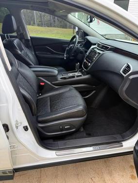 White 2019 Nissan Murano Platinum