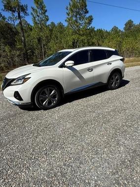 White 2019 Nissan Murano Platinum