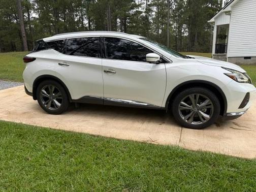 White 2019 Nissan Murano Platinum