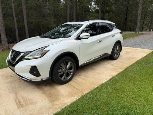 White 2019 Nissan Murano Platinum