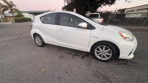 2013 Toyota Prius c Four