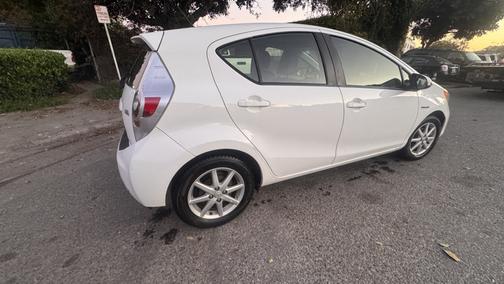 2013 Toyota Prius c Four