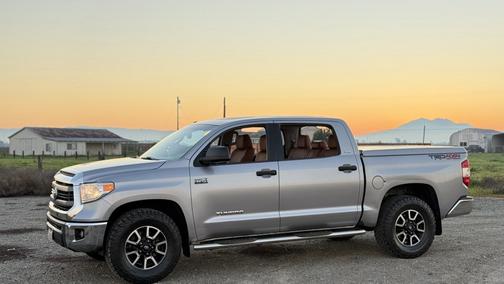 2015 Toyota Tundra SR5