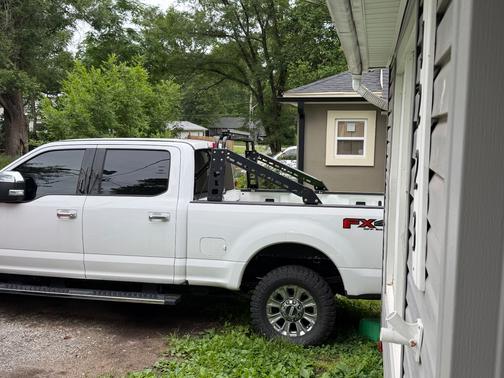 White 2018 Ford F-250 XLT