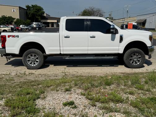 White 2018 Ford F-250 XLT