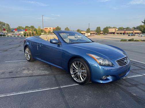 2012 INFINITI G37 Base