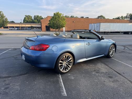 2012 INFINITI G37 Base