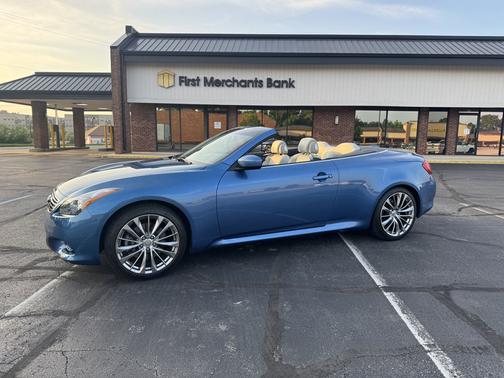 2012 INFINITI G37 Base