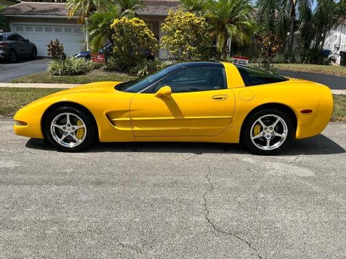 Yellow 2003 Chevrolet Corvette Base