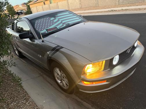 Silver 2009 Ford Mustang Premium
