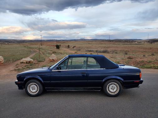 Blue 1992 BMW 318 iC